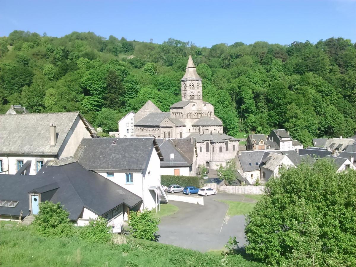 Rose, 4 Pers. Villa Saint Antoine, Orcival, Sancy Exterior photo